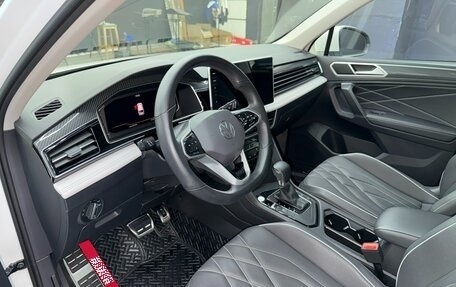 Volkswagen Tiguan II, 2022 год, 3 600 000 рублей, 10 фотография