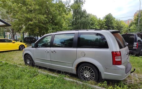 Chrysler Voyager IV, 2008 год, 1 555 000 рублей, 9 фотография