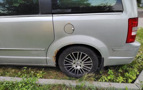 Chrysler Voyager IV, 2008 год, 1 555 000 рублей, 11 фотография