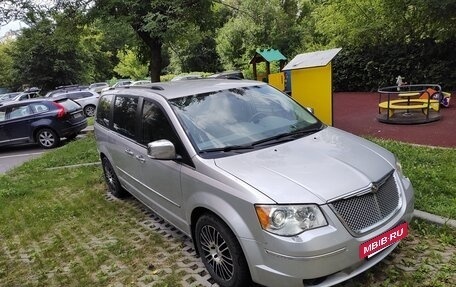 Chrysler Voyager IV, 2008 год, 1 555 000 рублей, 4 фотография