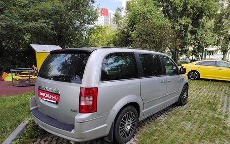 Chrysler Voyager IV, 2008 год, 1 555 000 рублей, 6 фотография