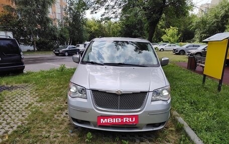 Chrysler Voyager IV, 2008 год, 1 555 000 рублей, 3 фотография