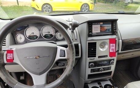 Chrysler Voyager IV, 2008 год, 1 555 000 рублей, 15 фотография