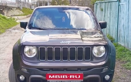 Jeep Renegade I рестайлинг, 2018 год, 1 750 000 рублей, 2 фотография