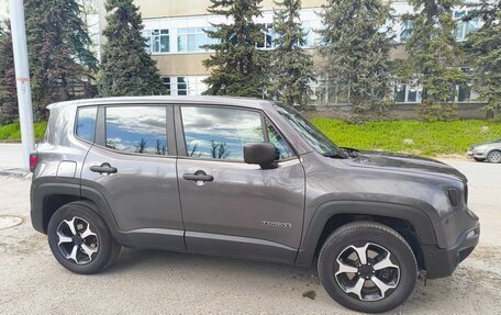 Jeep Renegade I рестайлинг, 2018 год, 1 750 000 рублей, 17 фотография