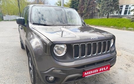 Jeep Renegade I рестайлинг, 2018 год, 1 750 000 рублей, 12 фотография