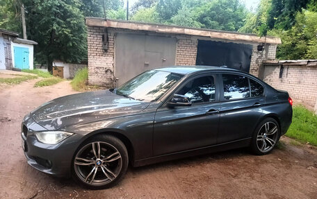BMW 3 серия, 2014 год, 1 360 000 рублей, 3 фотография