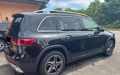Mercedes-Benz GLB, 2023 год, 2 010 000 рублей, 4 фотография