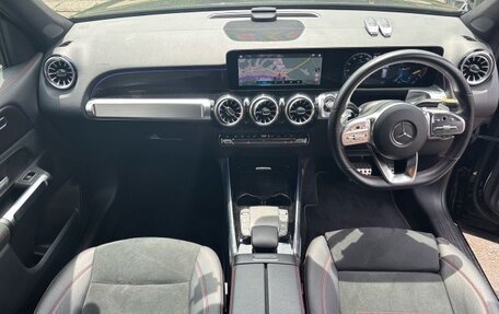Mercedes-Benz GLB, 2023 год, 2 010 000 рублей, 8 фотография