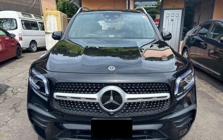 Mercedes-Benz GLB, 2023 год, 2 010 000 рублей, 2 фотография