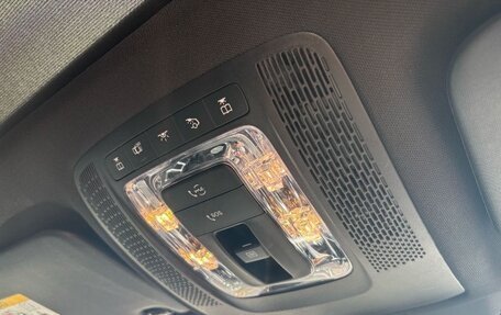 Mercedes-Benz GLB, 2023 год, 2 010 000 рублей, 12 фотография