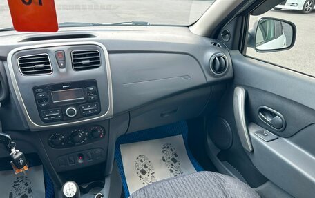 Renault Logan II, 2019 год, 549 999 рублей, 15 фотография