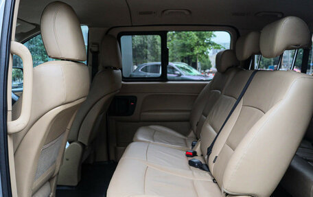 Hyundai H-1 II рестайлинг, 2016 год, 2 490 000 рублей, 9 фотография