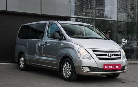Hyundai H-1 II рестайлинг, 2016 год, 2 490 000 рублей, 3 фотография