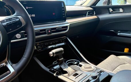 KIA K5, 2020 год, 2 500 000 рублей, 24 фотография