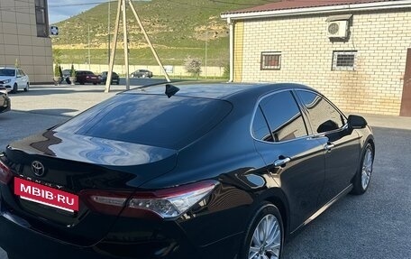 Toyota Camry, 2019 год, 2 590 000 рублей, 4 фотография