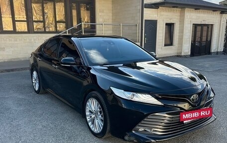 Toyota Camry, 2019 год, 2 590 000 рублей, 2 фотография