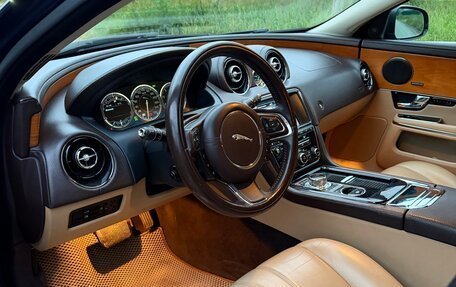 Jaguar XJ IV (X351), 2013 год, 1 940 000 рублей, 11 фотография