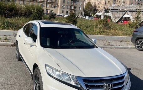 Honda Crosstour I рестайлинг, 2014 год, 1 900 000 рублей, 5 фотография