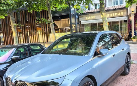 BMW iX, 2022 год, 5 800 000 рублей, 2 фотография