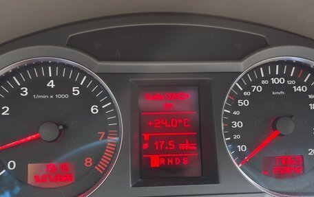 Audi A6, 2004 год, 1 350 000 рублей, 12 фотография