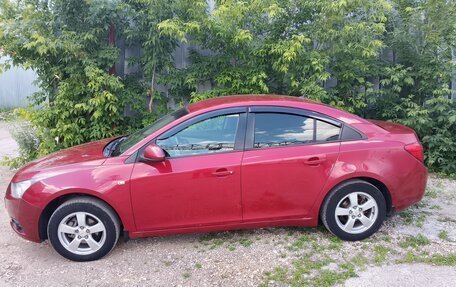 Chevrolet Cruze II, 2010 год, 620 000 рублей, 4 фотография
