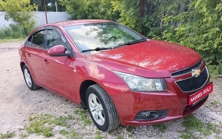 Chevrolet Cruze II, 2010 год, 620 000 рублей, 3 фотография