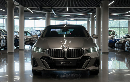 BMW 5 серия, 2024 год, 6 250 000 рублей, 3 фотография