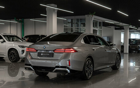 BMW 5 серия, 2024 год, 6 250 000 рублей, 5 фотография