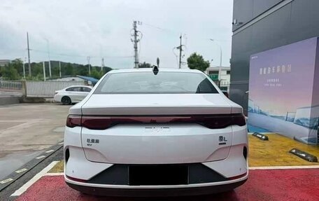 BYD Qin, 2025 год, 2 070 000 рублей, 4 фотография