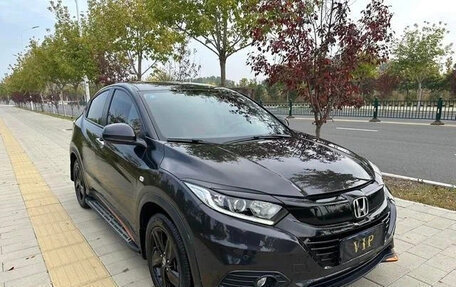 Honda Vezel, 2022 год, 1 293 000 рублей, 3 фотография