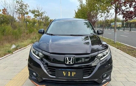 Honda Vezel, 2022 год, 1 293 000 рублей, 2 фотография