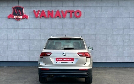 Volkswagen Tiguan II, 2018 год, 2 130 000 рублей, 6 фотография