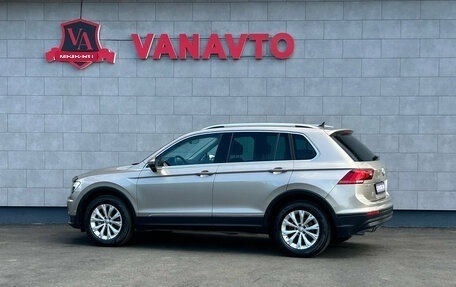 Volkswagen Tiguan II, 2018 год, 2 130 000 рублей, 7 фотография
