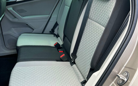Volkswagen Tiguan II, 2018 год, 2 130 000 рублей, 12 фотография