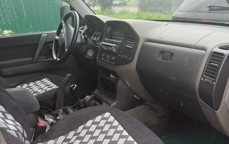 Mitsubishi Pajero III рестайлинг, 2003 год, 350 000 рублей, 6 фотография