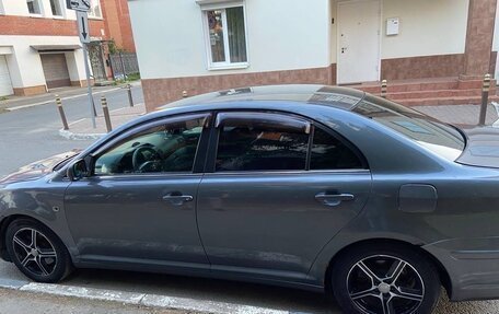 Toyota Avensis III рестайлинг, 2006 год, 350 000 рублей, 1 фотография