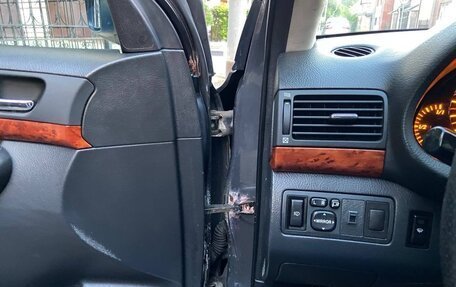 Toyota Avensis III рестайлинг, 2006 год, 350 000 рублей, 19 фотография