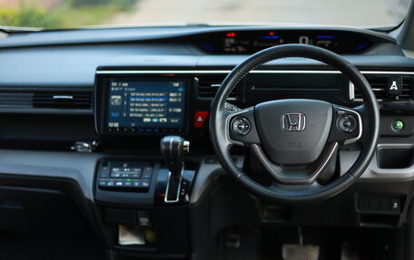 Honda Stepwgn IV, 2015 год, 1 778 000 рублей, 7 фотография