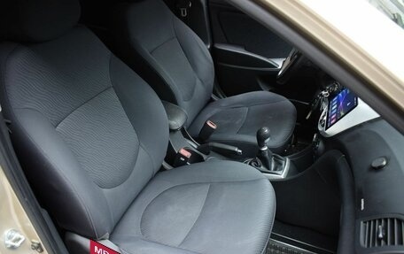 Hyundai Solaris II рестайлинг, 2011 год, 625 000 рублей, 16 фотография