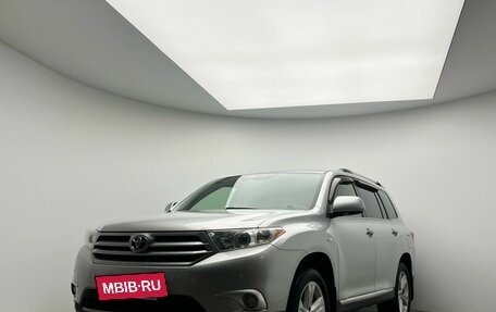 Toyota Highlander III, 2012 год, 1 951 000 рублей, 3 фотография