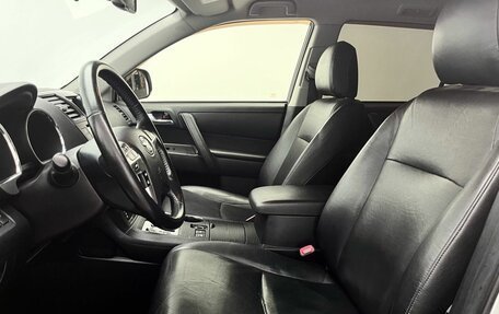 Toyota Highlander III, 2012 год, 1 951 000 рублей, 17 фотография