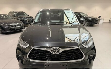 Toyota Highlander, 2026 год, 5 400 000 рублей, 4 фотография