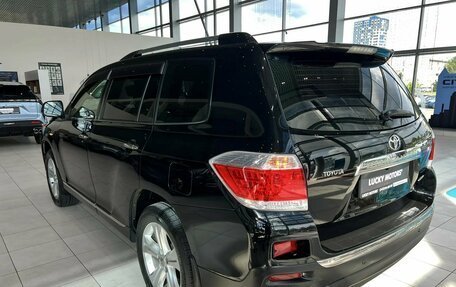 Toyota Highlander III, 2013 год, 2 595 000 рублей, 4 фотография