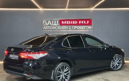 Toyota Camry, 2021 год, 3 099 000 рублей, 4 фотография