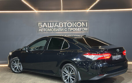 Toyota Camry, 2021 год, 3 099 000 рублей, 6 фотография