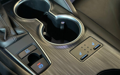 Toyota Camry, 2021 год, 3 099 000 рублей, 18 фотография