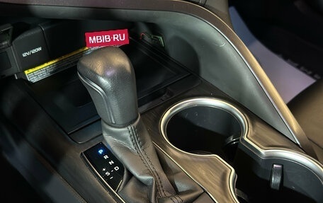 Toyota Camry, 2021 год, 3 099 000 рублей, 17 фотография
