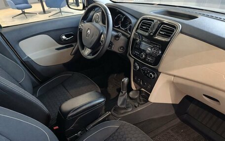 Renault Logan II, 2015 год, 699 000 рублей, 8 фотография