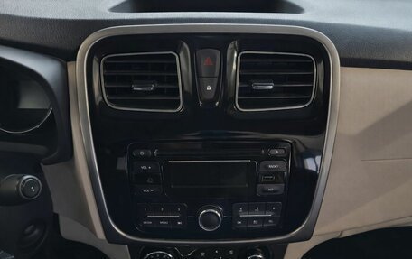 Renault Logan II, 2015 год, 699 000 рублей, 11 фотография